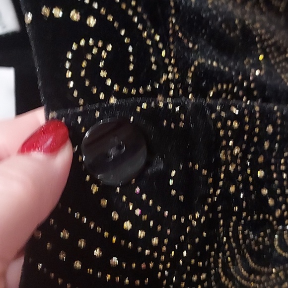 Beautiful Vintage Cropped Party Jacket Black with Gold Flowing Pattern SIze Med. - Picture 5 of 8